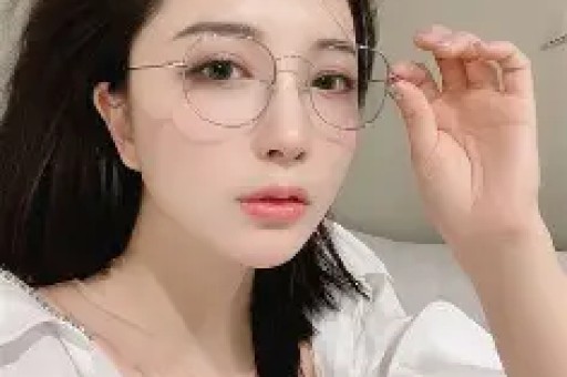 央视发声又一网红产品暴雷！多位明星被牵连伊能静恐麻烦大了